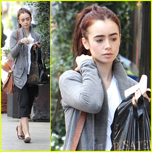 Lily Collins: Pusateri's Food Pick Up