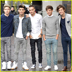 One Direction Stop By 'Daybreak'