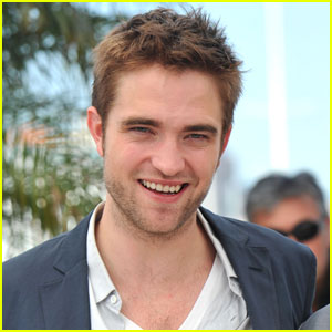 Robert Pattinson: 'Hold On To Me' Star?