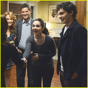 Vanessa Marano & Mat Vairo: Dinner with the Parents on 'Switched At Birth'