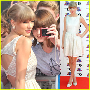 Taylor Swift Performs 'Red' at BBC Teen Awards 2012 -- Watch Now