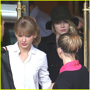 Taylor Swift: Lunch in Paris with Emma Stone