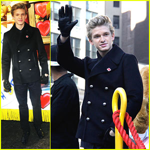 Cody Simpson: 'Wish You Were Here' at Macy's Thanksgiving Day Parade 2012