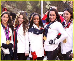 The Fierce Five: Macy's Thanksgiving Day Parade 2012!