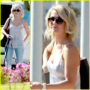 Julianne Hough: Mini Mexico Vacation with Ryan Seacrest