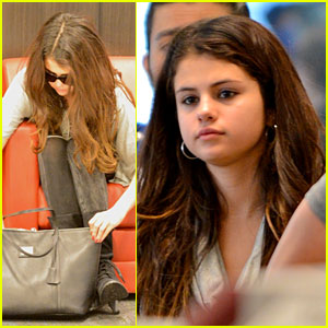 Selena Gomez: First Post-Split Pictures!