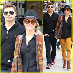 Julianne Hough & Ryan Seacrest: Sightseeing with His Parents!