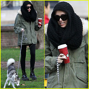 Miley Cyrus Takes Floyd for A Walk