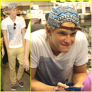 Cody Simpson: In Store Signing in Slidell