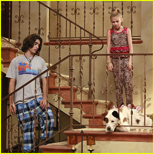 Blake Michael & G Hannelius are Stuck In The 'Parrot Trap'