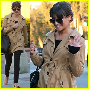 Lea Michele Shows Off Her 'Cory' Necklace!