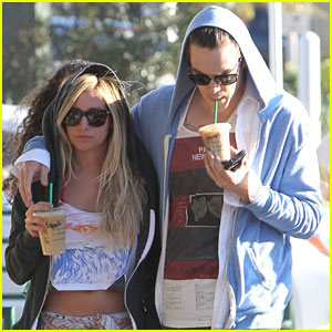 Ashley Tisdale: Starbucks Stop with Christopher French