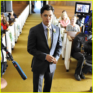 Blair Redford: Where's The Bride on 'The Lying Game'?