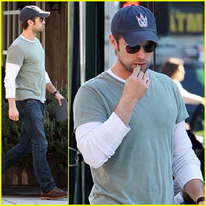 Chace Crawford: Solo Valentine's Day Lunch