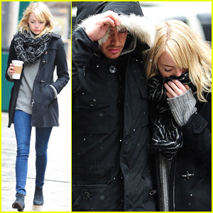 Emma Stone & Andrew Garfield: Snowy Stroll in NYC!