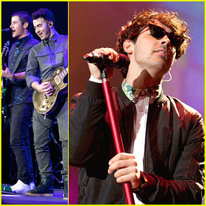 Jonas Brothers: Mexico City Concert Pics!