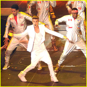 Justin Bieber: Dublin Concert Pics!