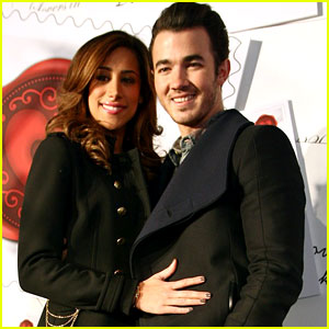 Kevin & Danielle Jonas: 'Sealed With Love' Event