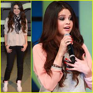 Selena Gomez: Adidas Neo Label Fashion Show
