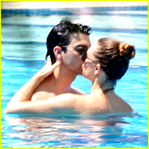 Joe Jonas & Blanda Eggenschwiler: Kisses In The Pool!