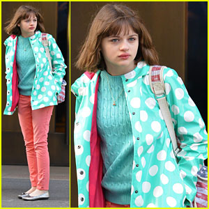 Joey King: NYC Hotel Check Out