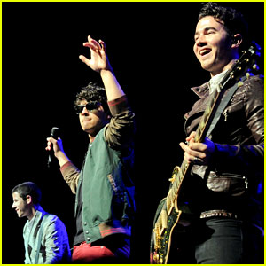 Jonas Brothers: Sao Paulo Concert Pics!