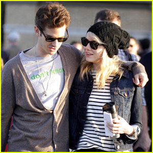 Emma Stone & Andrew Garfield: High Line PDA!