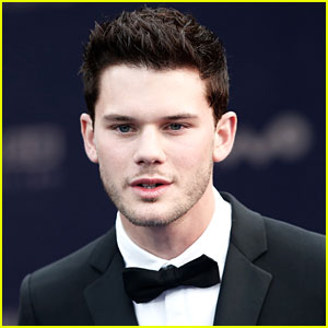 Jeremy Irvine Joins 'Woman in Black' Sequel
