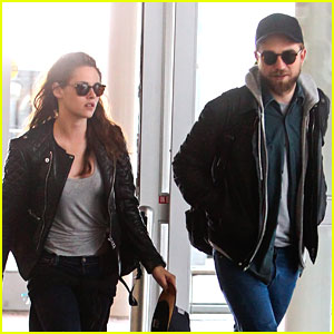Kristen Stewart & Rob Pattinson: JFK Airport Arrival