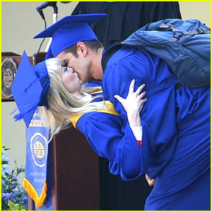 Emma Stone & Andrew Garfield: Graduation Kisses!