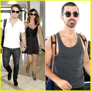 Joe & Kevin Jonas: LAX Arrival with Danielle