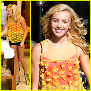 Peyton List: Shopping With Dad Before Weekend Meet & Greets