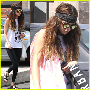 Selena Gomez: Saturday Shopper