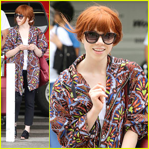 Carly Rae Jepsen: LAX Arrival After Canada Day Performance