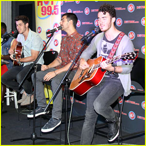 Jonas Brothers: Private Concert in Rockville