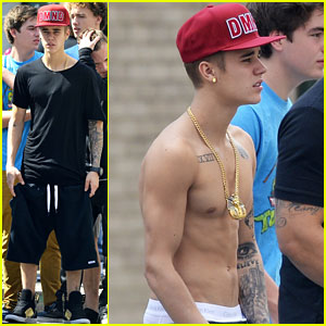 Justin Bieber: Shirtless Shopping in NYC!