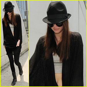 Kendall Jenner: Low-Key LAX Arrival