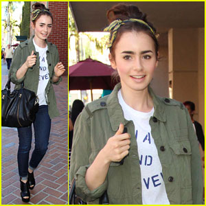 Lily Collins: 'Mortal Instruments' Promo at the Mall of America!