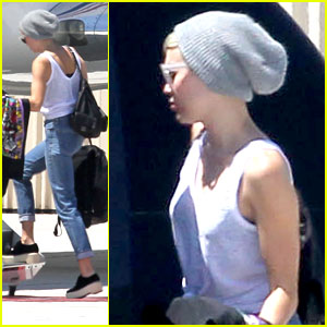 Miley Cyrus: Afternoon Airport Arrival