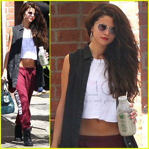Selena Gomez: Dance Studio Departure!