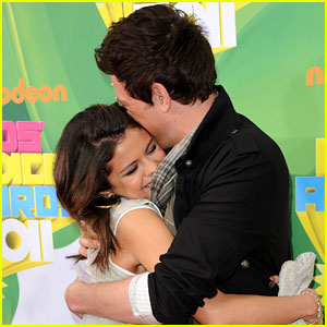 Selena Gomez Reacts to Cory Monteith's Death: 'This Hurts'