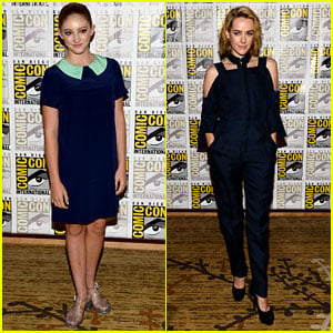 Willow Shields & Jena Malone: 'Catching Fire' Panel at Comic-Con 2013!