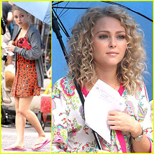 AnnaSophia Robb Juices Up for 'Carrie Diaries'