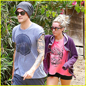 Ashley Tisdale: Follow Christopher French's Band Annie Automatic on Twitter!