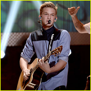 Cody Simpson: Young Hollywood Awards 2013 Performance - Watch Now!