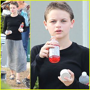 Joey King: Super Short Hair for 'Wish I Was Here'