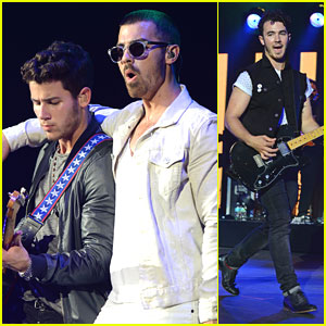 Jonas Brothers: West Palm Beach Concert Pics!