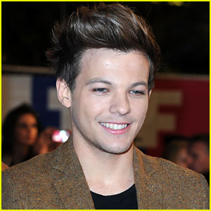 Louis Tomlinson Signs to Doncaster Rovers Soccer Club!