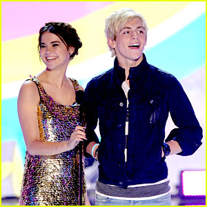 Ross Lynch & Maia Mitchell - Teen Choice Awards 2013