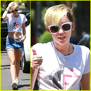 Miley Cyrus: 'Wrecking Ball' Sneak Peek!